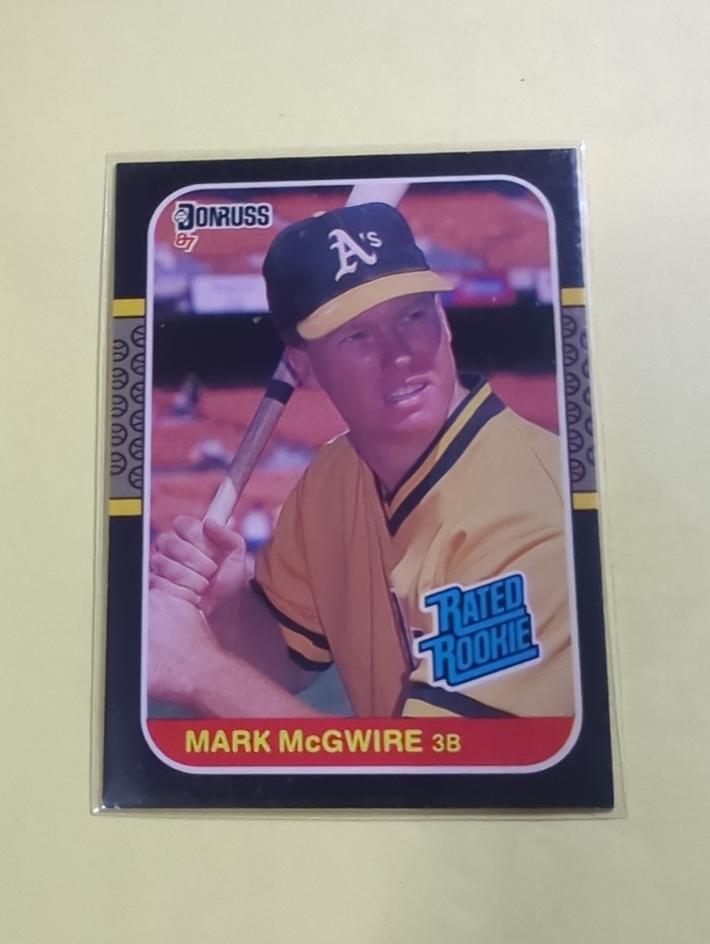 1987 Leaf Canadian - Rated Rookies Mark McGwire #46 Mint